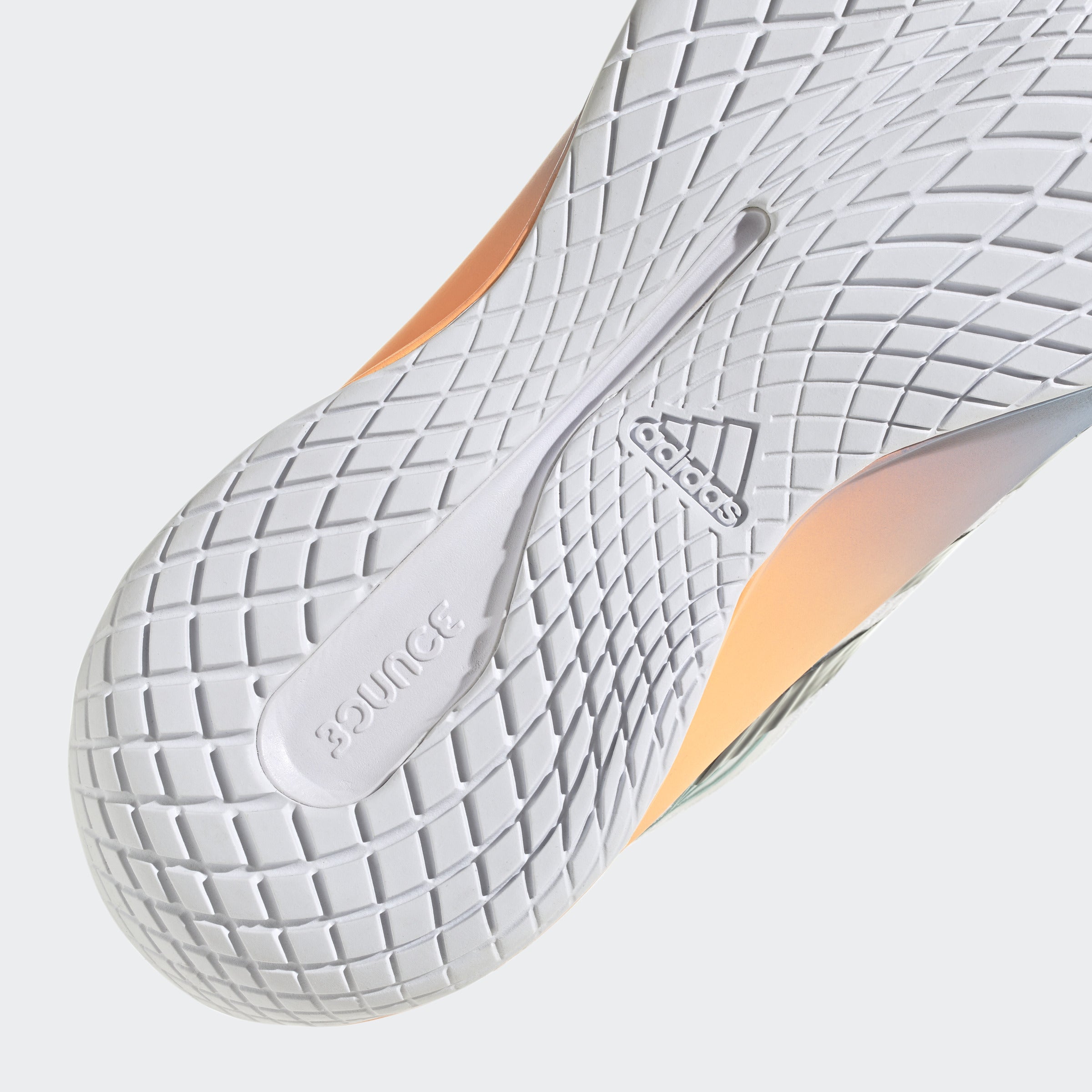 FTWWHT/CBLACK/BEAORA