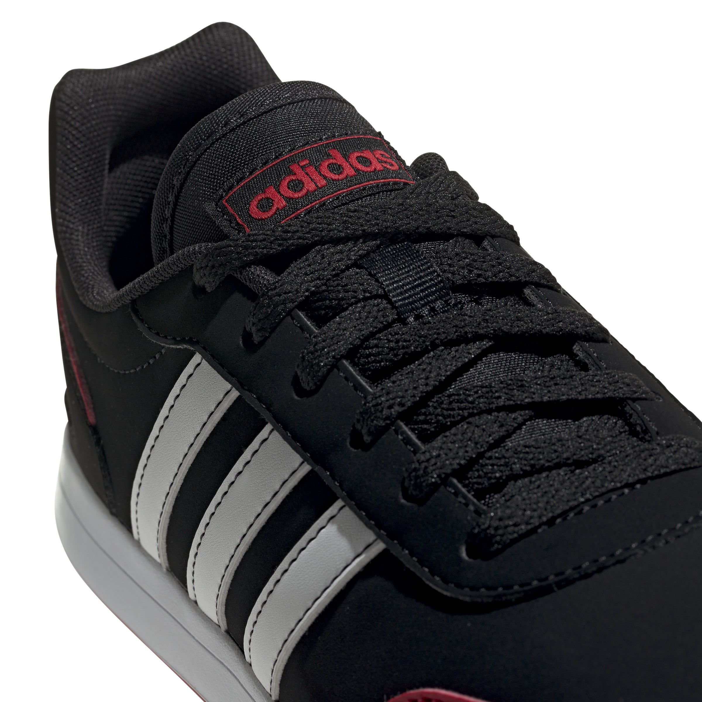 CBLACK/FTWWHT/SCARLE