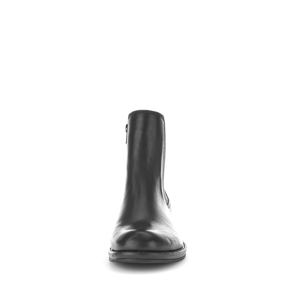 Schwarz